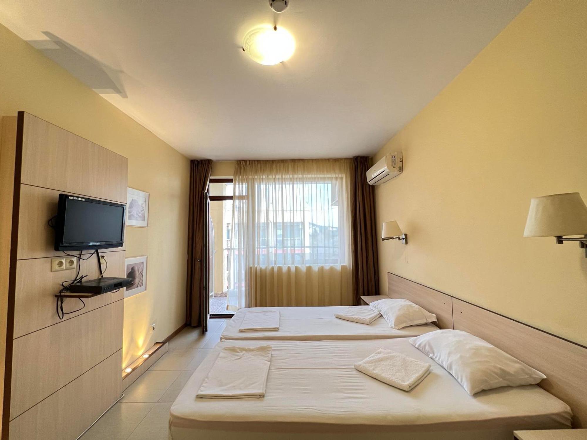Александра Hotel Sveti Vlas Exterior photo