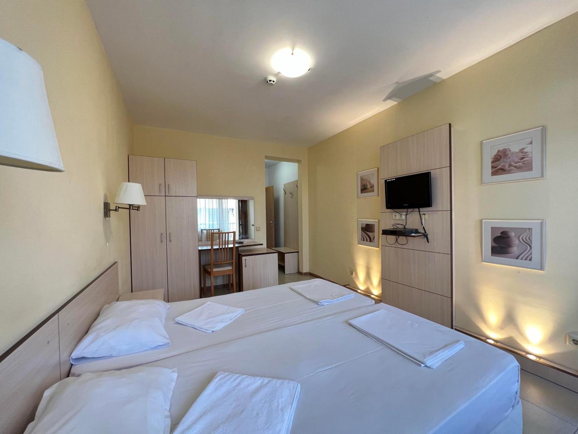 Александра Hotel Sveti Vlas Exterior photo