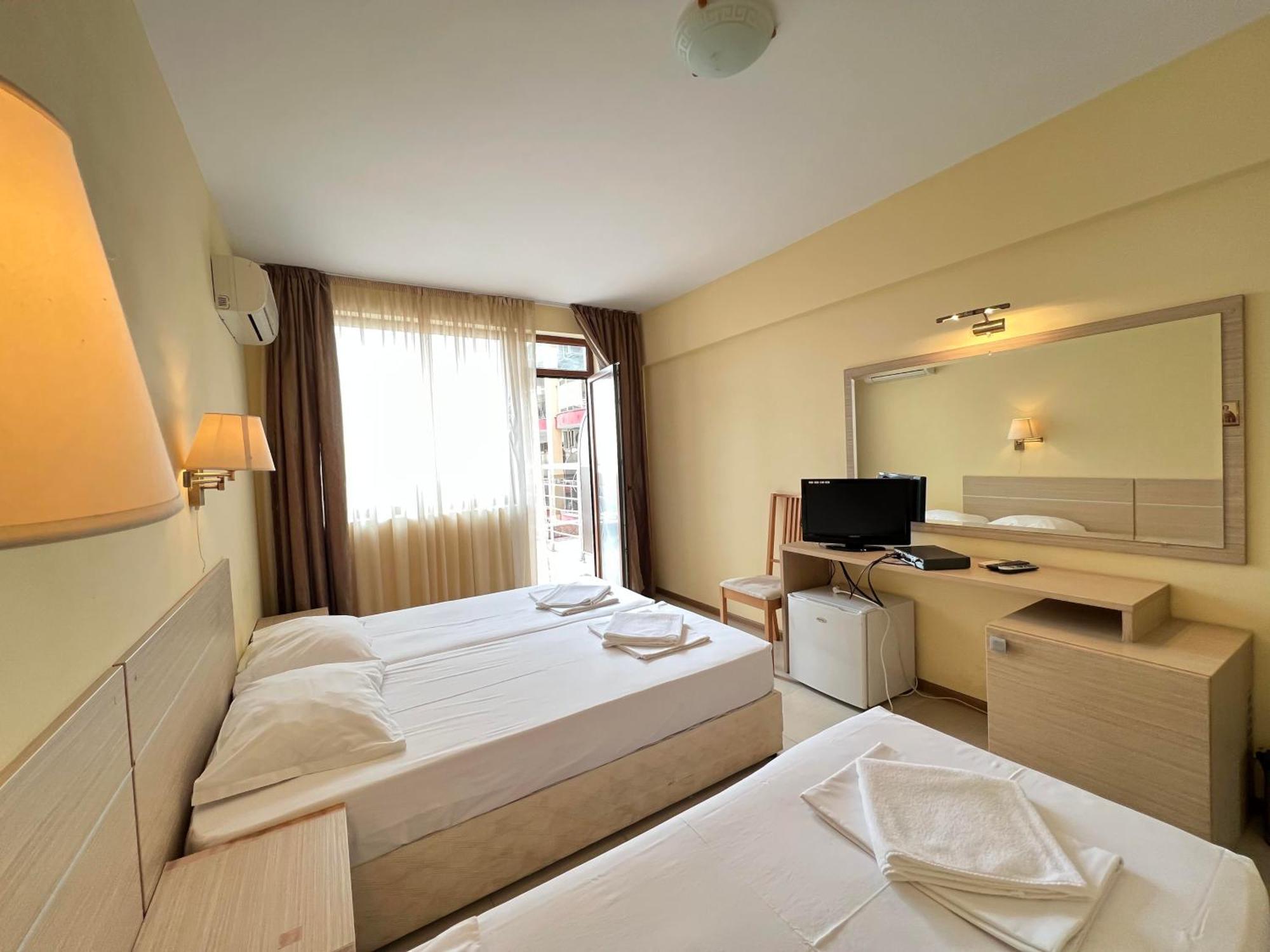 Александра Hotel Sveti Vlas Exterior photo